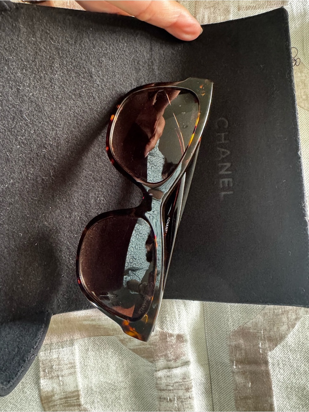 Authentic CHANEL Tortoiseshell Cat-Eye Sunglasses - Brown - Picture 1 of 7